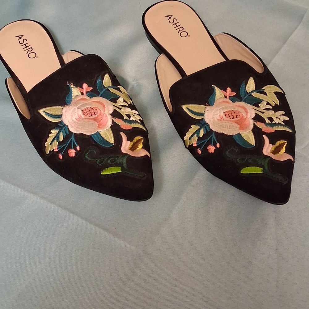 Ashro Black Floral Embroidered Women's Mules 0495 New